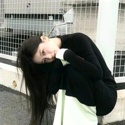 躲在阁楼的安妮·法兰克